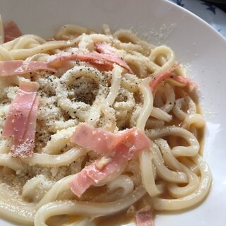 電子レンジで  カルボナーラうどん